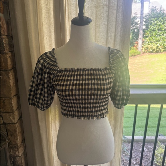 Lulus Tops - NWT Lulus Black/Off White Gingham Smocked Top